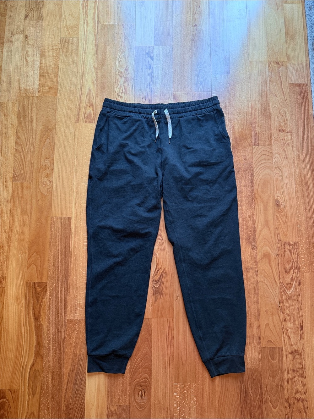 Vuori Black Drawstring Joggers with Cuffed Ankles
